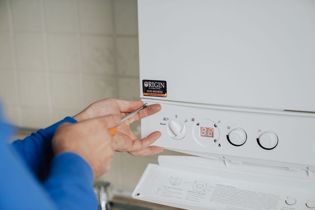 Energy-Saving Tips to Lower Your UK Energy Bills